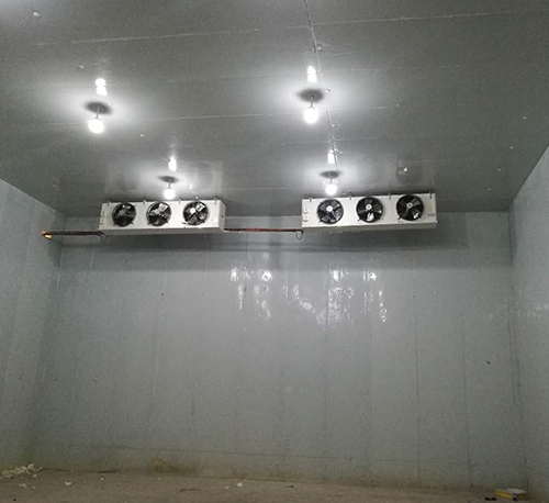 保鲜库设备温控器显示温度与实际不符，校准后仍异常该怎么处理？